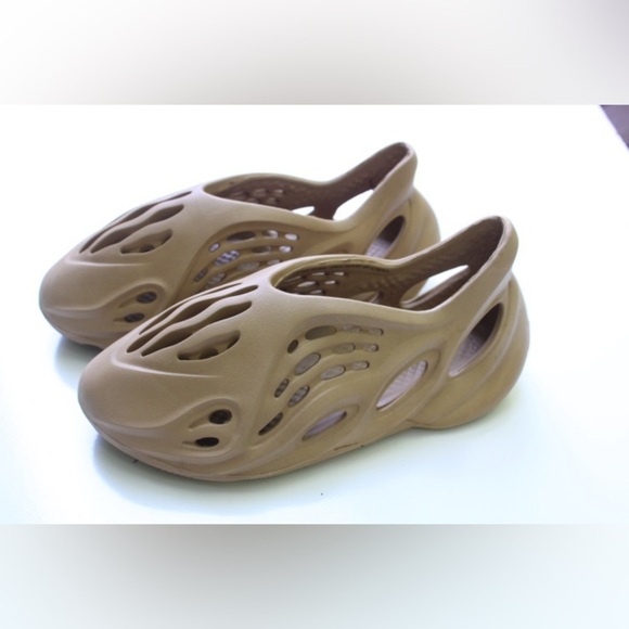 Adidas Yeezy foam runner shoes - Picture 2 of 13